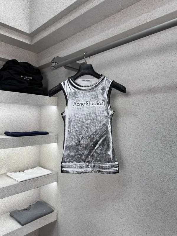 Acne Gray