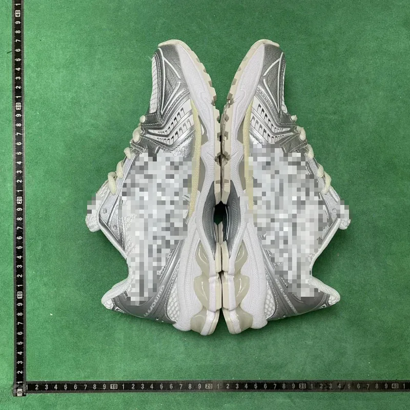 ASICS Gel-Kayano Sneakers