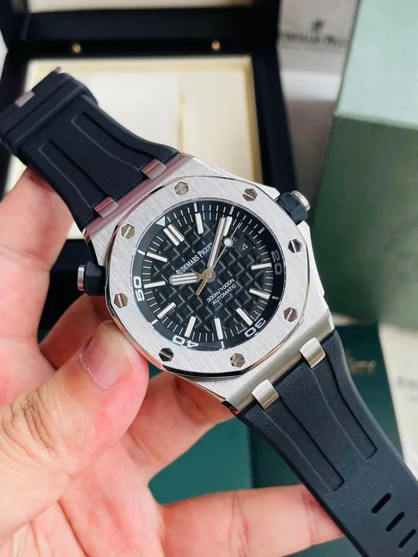 Audemars Piguet Royal Oak Offshore 15710ST Automatic Watch 42mm