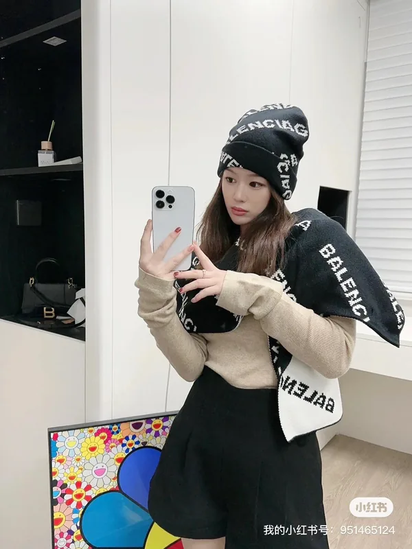 Balenciaga Wool Cashmere Scarf & Hat Set Ver.A