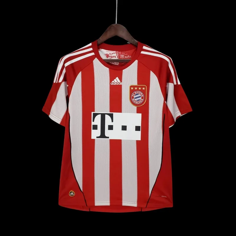 Bayern Munich 10/11 Retro Jersey