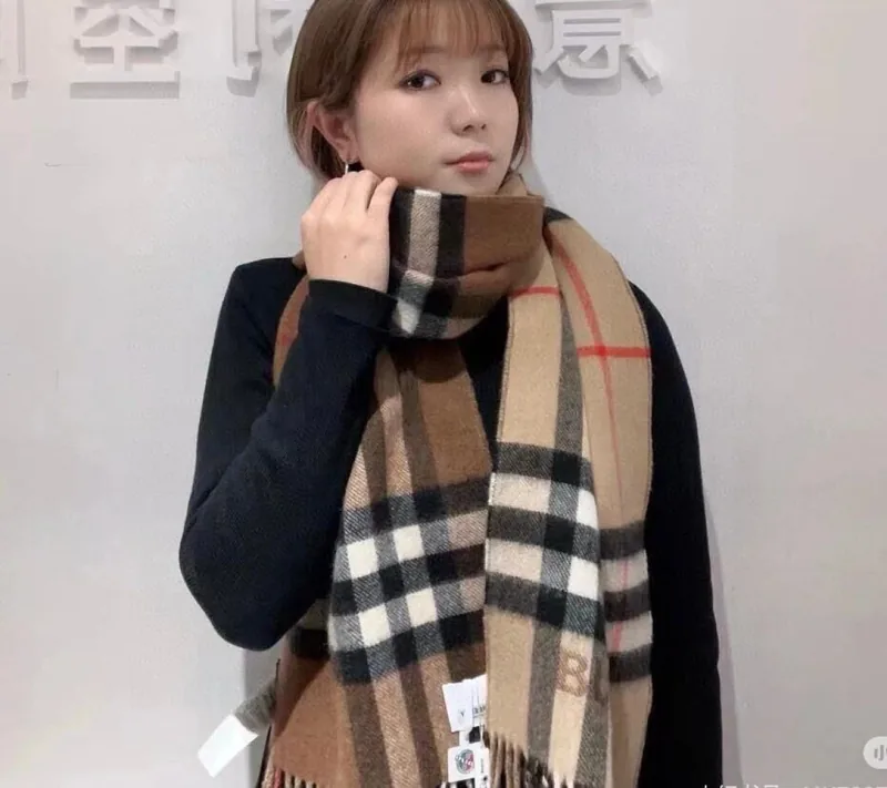 Burberry Cashmere Scarf Ver.B