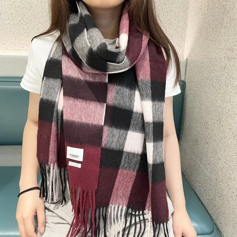 Burberry Cashmere Scarf Ver.G