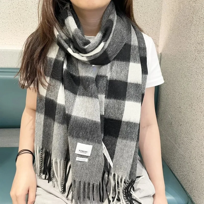 Burberry Cashmere Scarf Ver.H