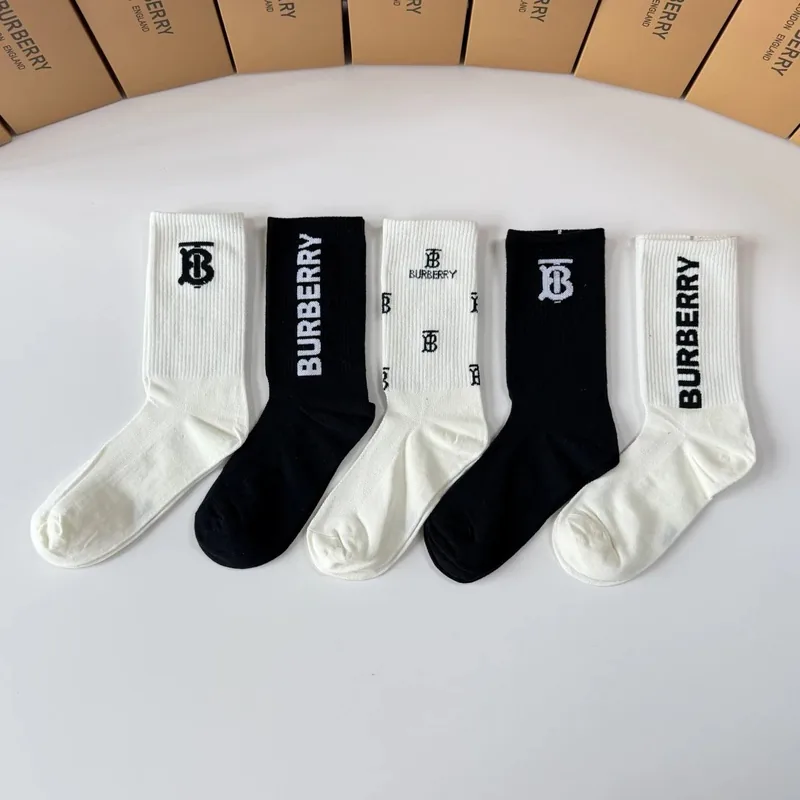 Burberry Knee-High Socks Ver.A