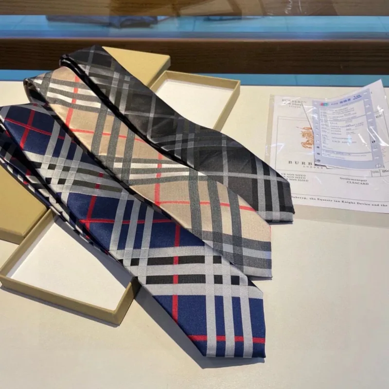 Burberry Silk Tie Ver.O