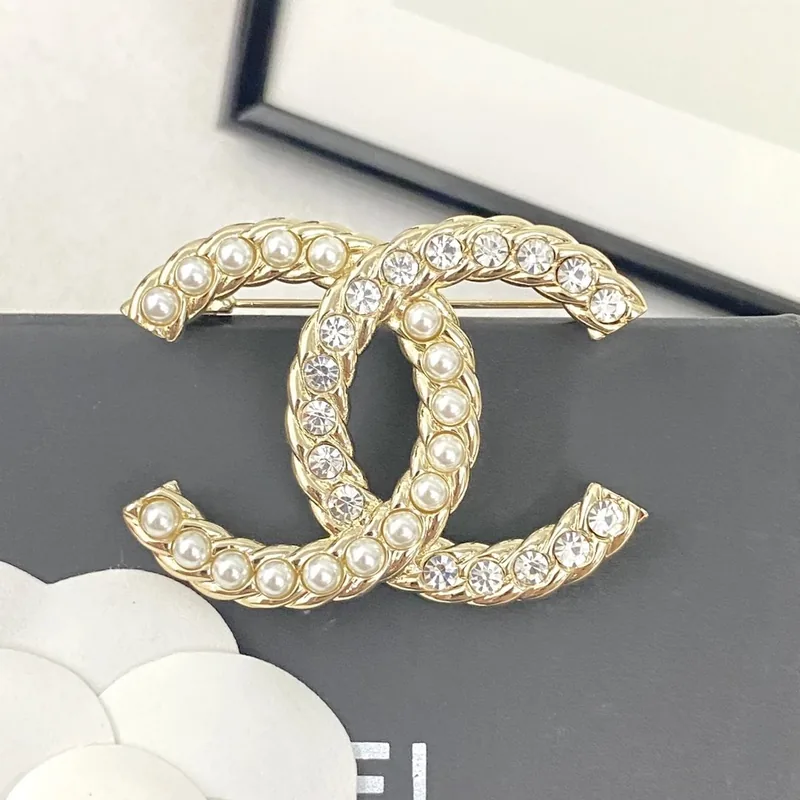 Chanel Brooch Ver.J