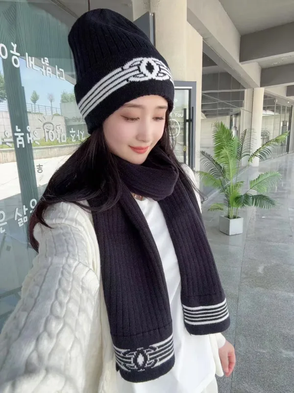 Chanel Scarf & Hat Set Ver.F
