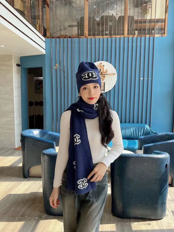 Chanel Scarf & Hat Set Ver.H