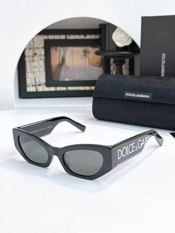 Dolce & Gabbana DG 6186 Sunglasses 52-20-145