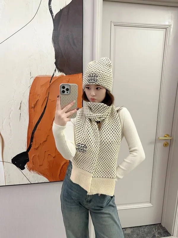 Gucci Cashmere Scarf & Hat Set Ver.G