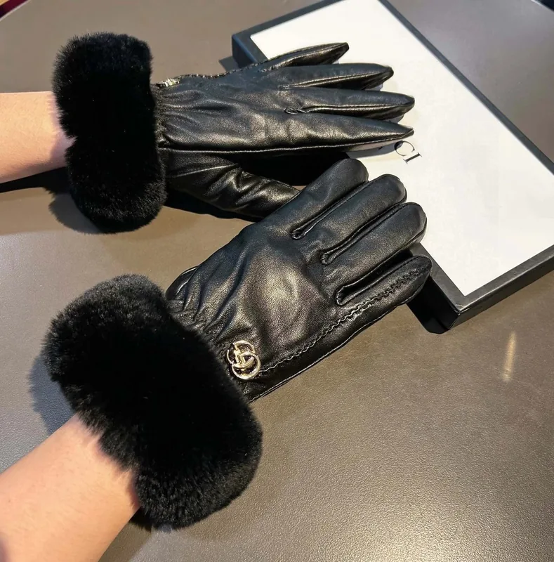 Gucci Touchscreen Thermal Gloves