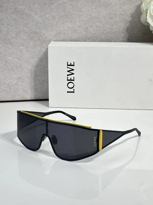 Loewe LW40202U Sunglasses Ver.B