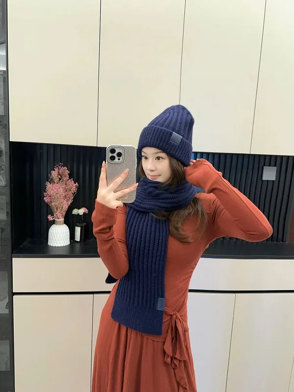 Loewe Scarf & Hat Set Ver.G
