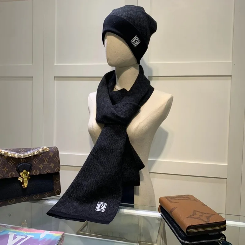 Louis Vuitton Wool Cashmere Scarf & Hat Set Ver.C