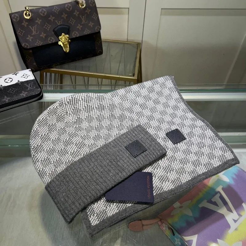 Louis Vuitton Wool Scarf & Hat Set Ver.B