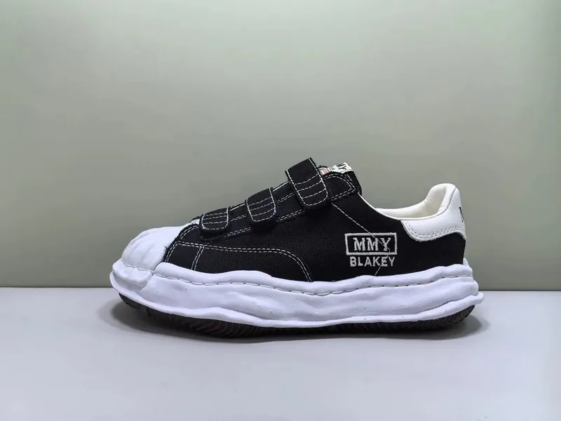 Mihara Black Sneakers Ver.B