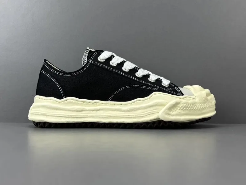 Mihara Black Sneakers Women Ver.A