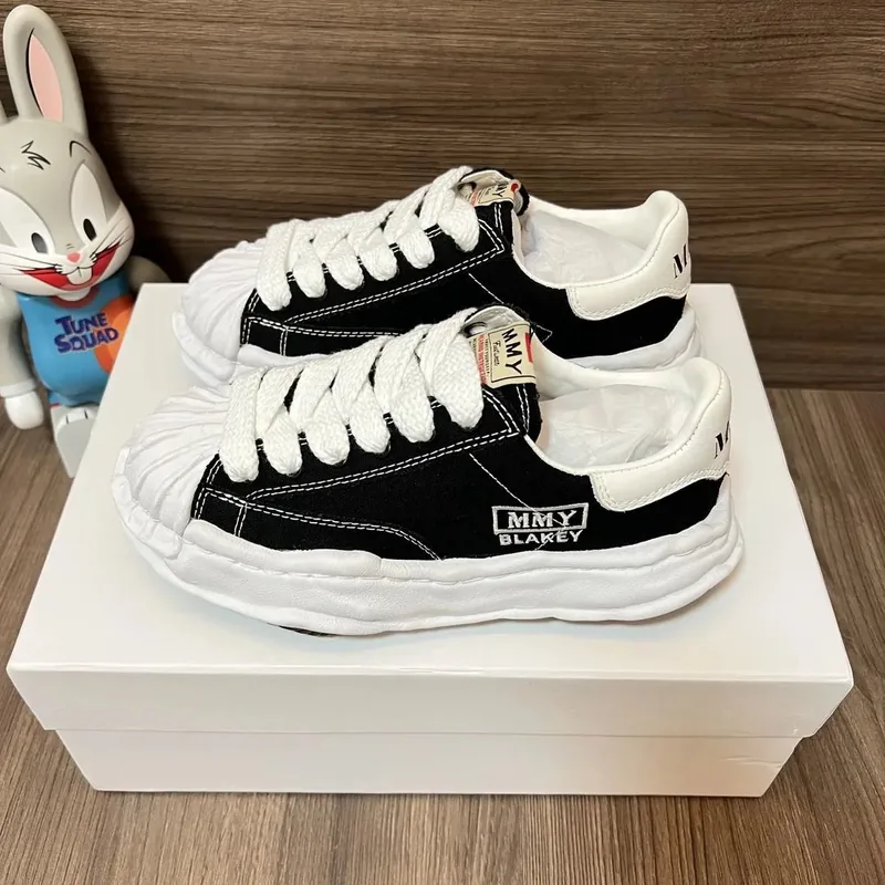Mihara Black Sneakers Women Ver.E