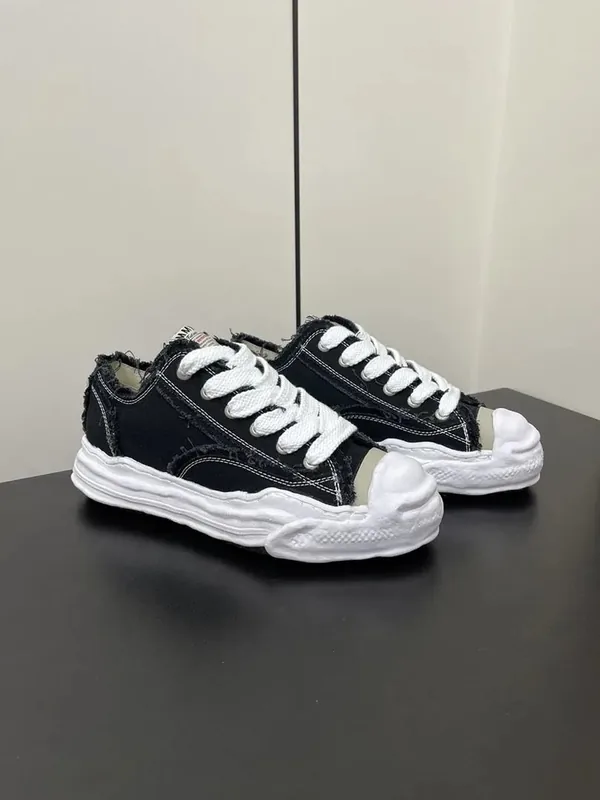 Mihara Black Sneakers Women Ver.G