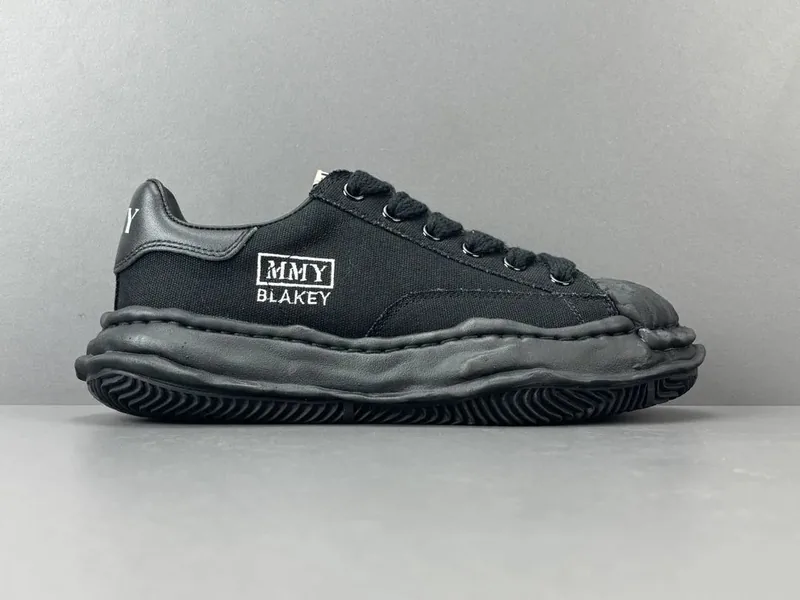 Mihara Black Sneakers Women Ver.I