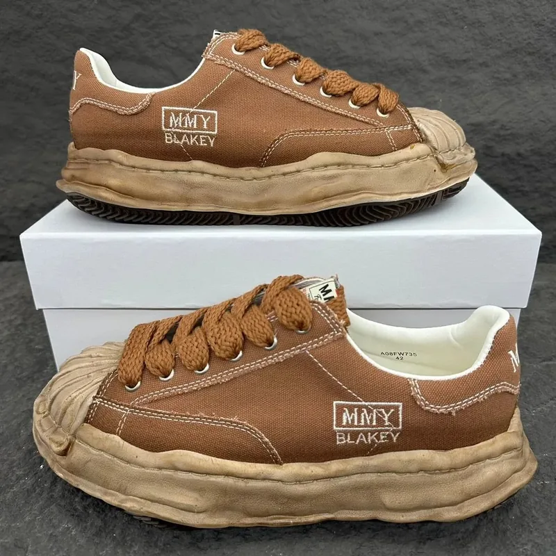 Mihara Brown Sneakers Women