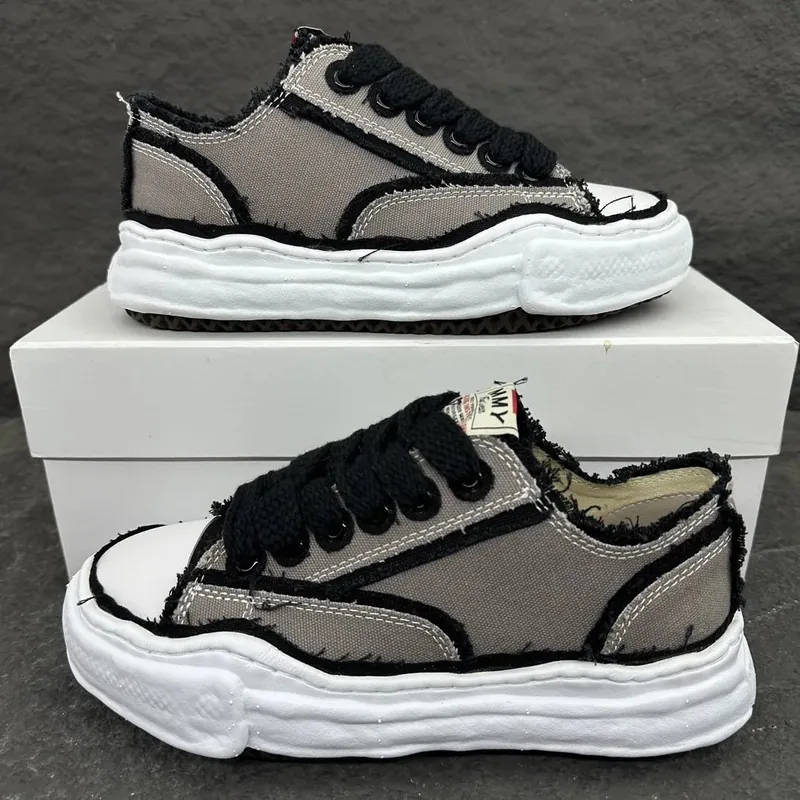 Mihara Green Sneakers Women Ver.D