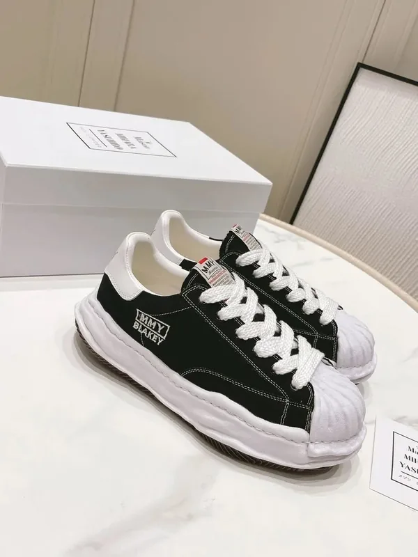 Mihara Sneakers Ver.B