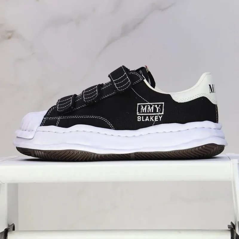 Mihara Sneakers Ver.M2