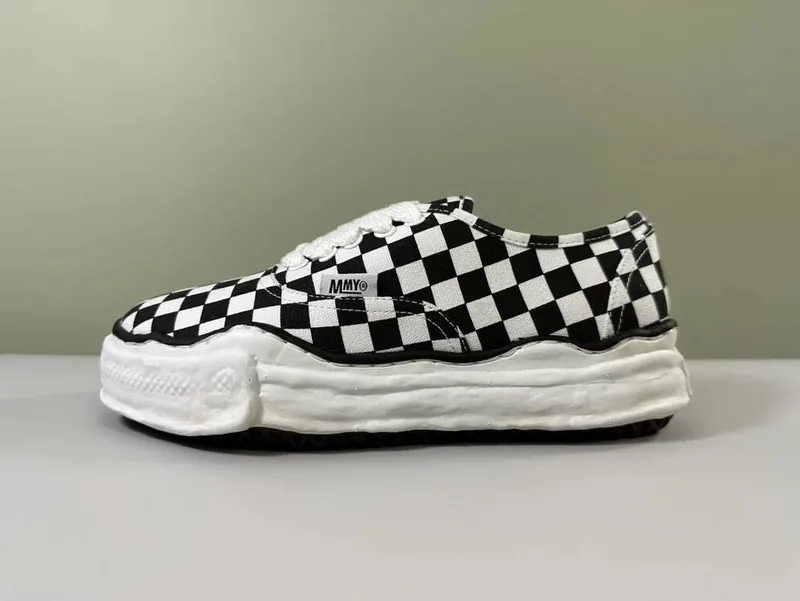 Mihara Sneakers Ver.P