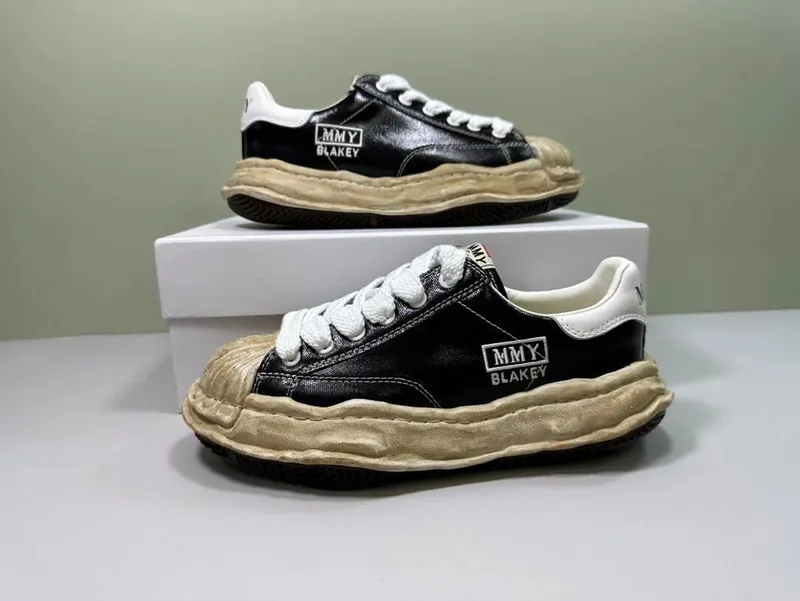 Mihara Sneakers Ver.X3