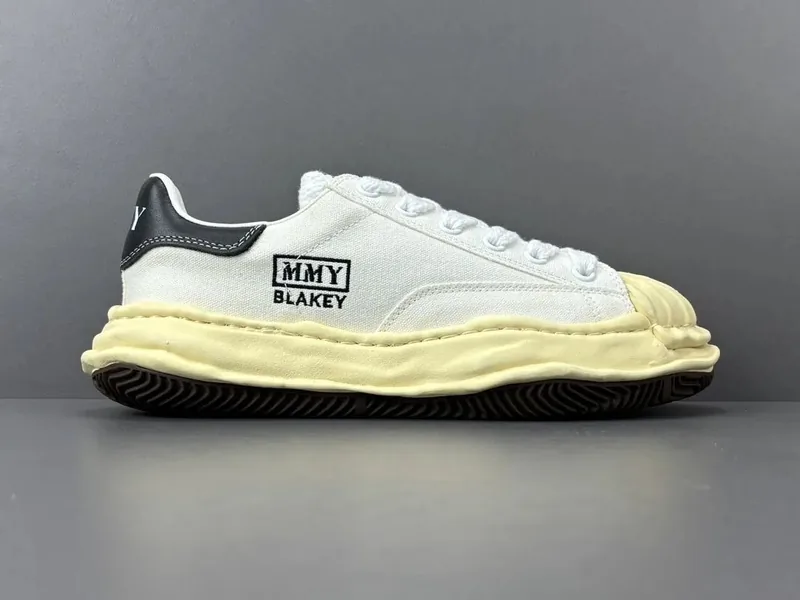 Mihara Sneakers Women Ver.J