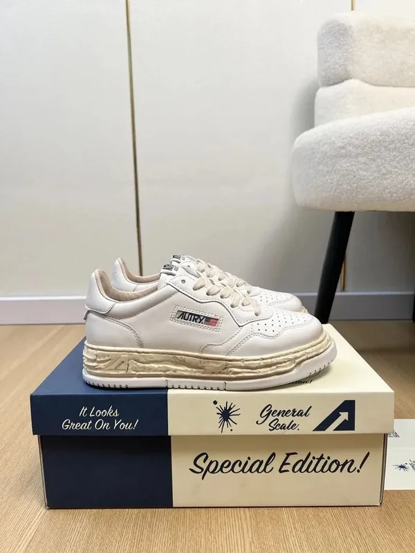 Mihara White Sneakers Ver.A