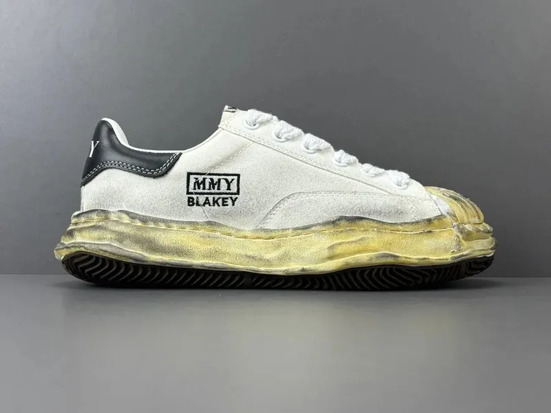 Mihara White Sneakers