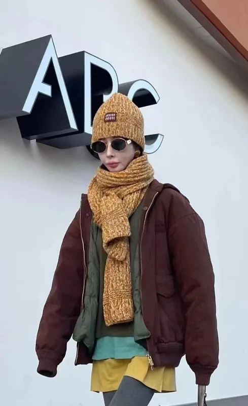 Miu Miu Scarf & Hat Set Ver.B