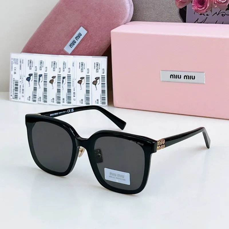 Miu Miu SMU 18zs Sunglasses 61-15-145