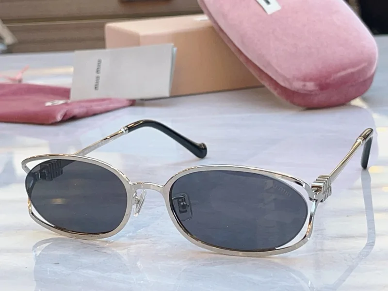 Miu Miu SMU 58Y Sunglasses 54-21-125