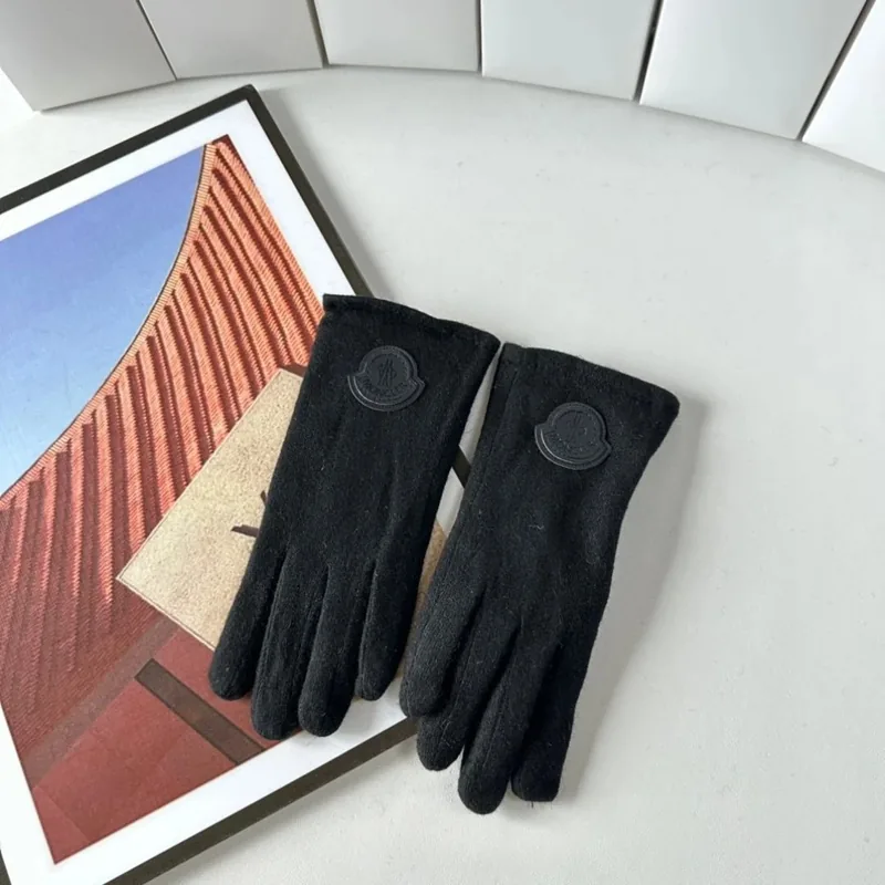 Moncler Gloves Ver.C