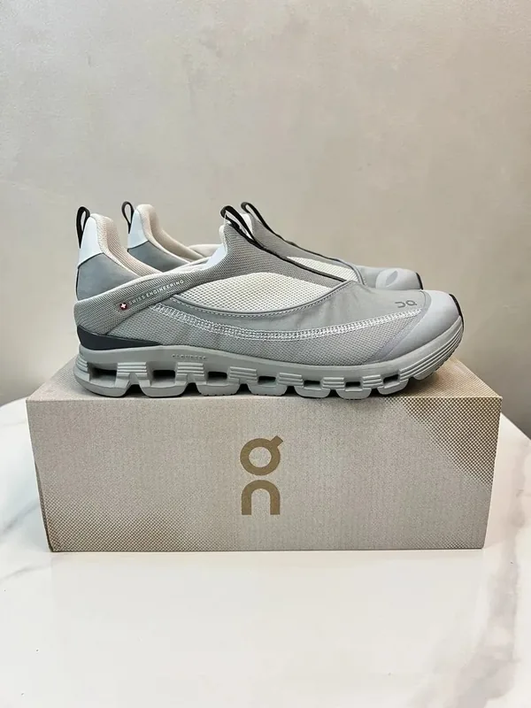 On Running Black Sneakers Ver.B