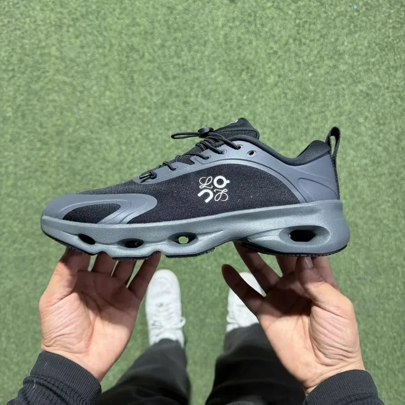 On Running Black Sneakers Ver.E