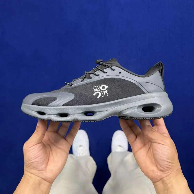 On Running Black Sneakers Ver.F
