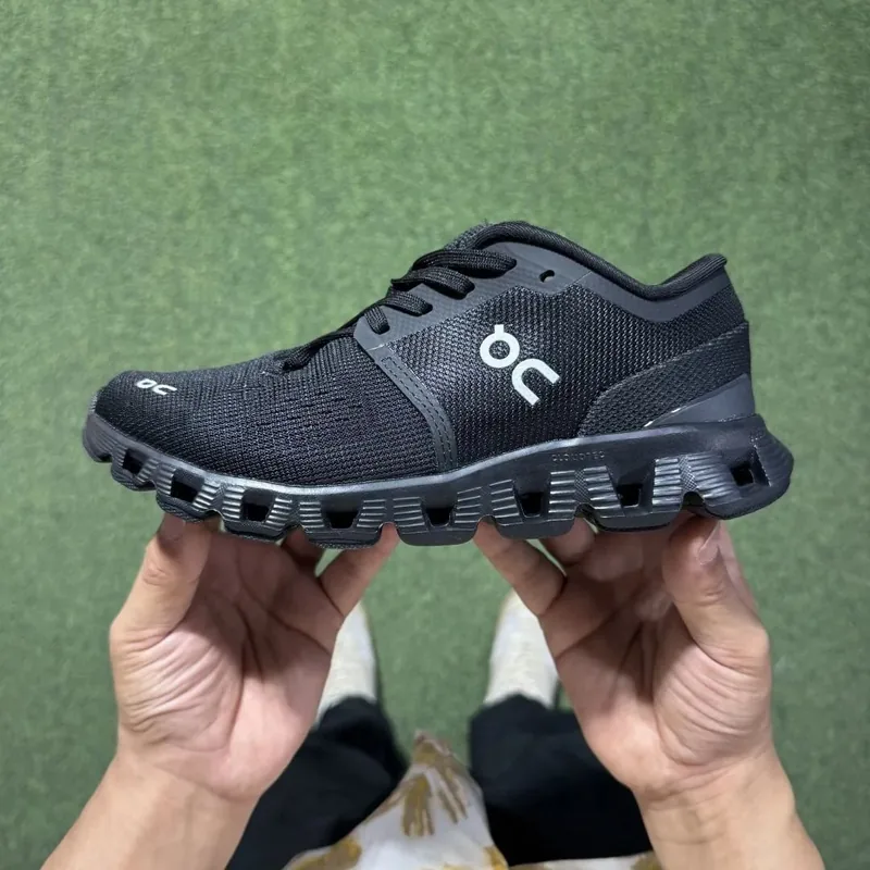 On Running Black Sneakers Ver.H