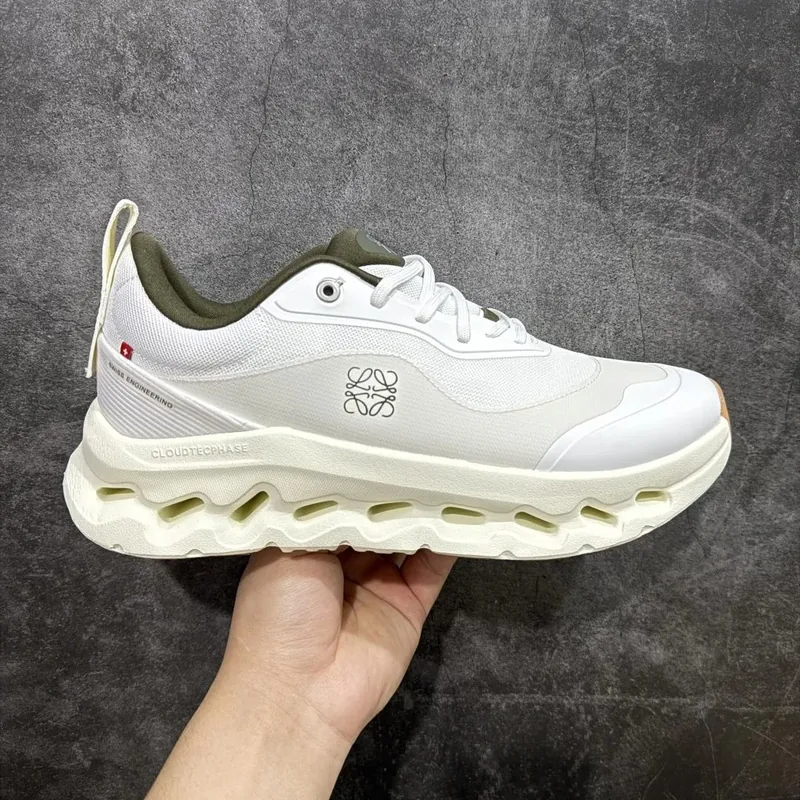 On Running Black Sneakers Ver.J