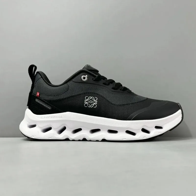 On Running Black Sneakers Women