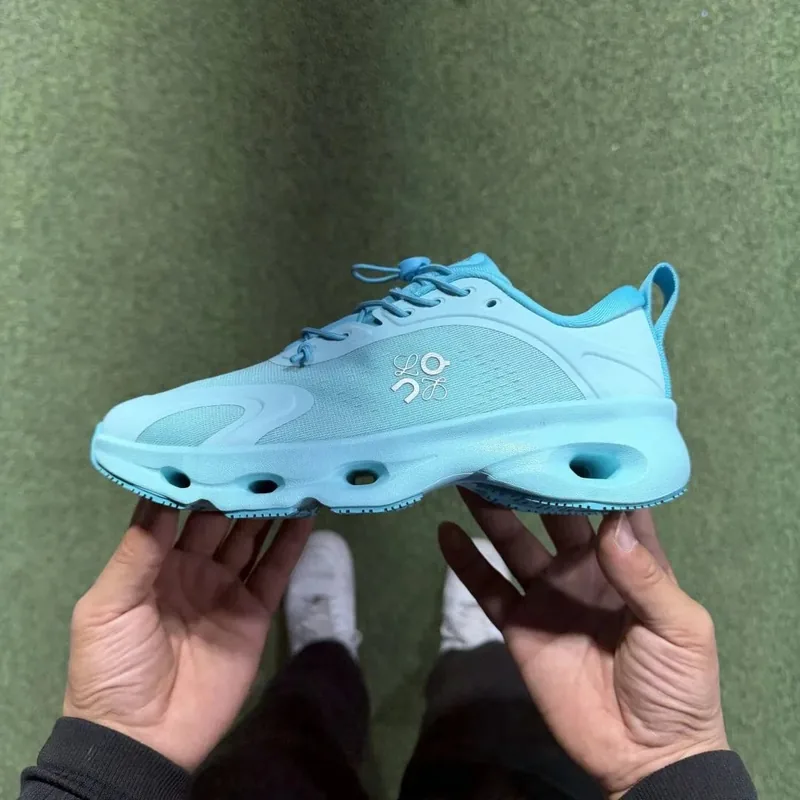 On Running Blue Sneakers Ver.B