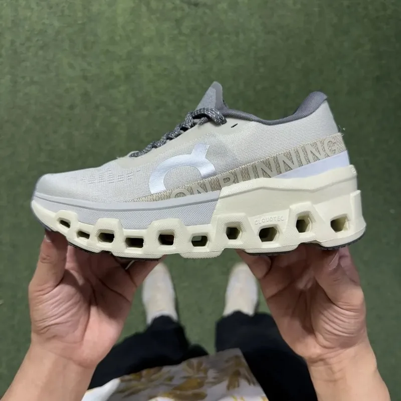 On Running Gray Sneakers Ver.B
