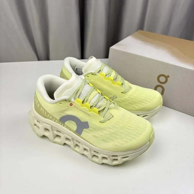 On Running Sneakers Ver.B