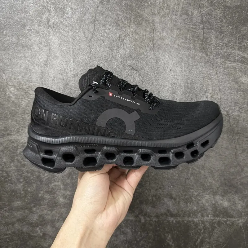 On Running Sneakers Ver.D