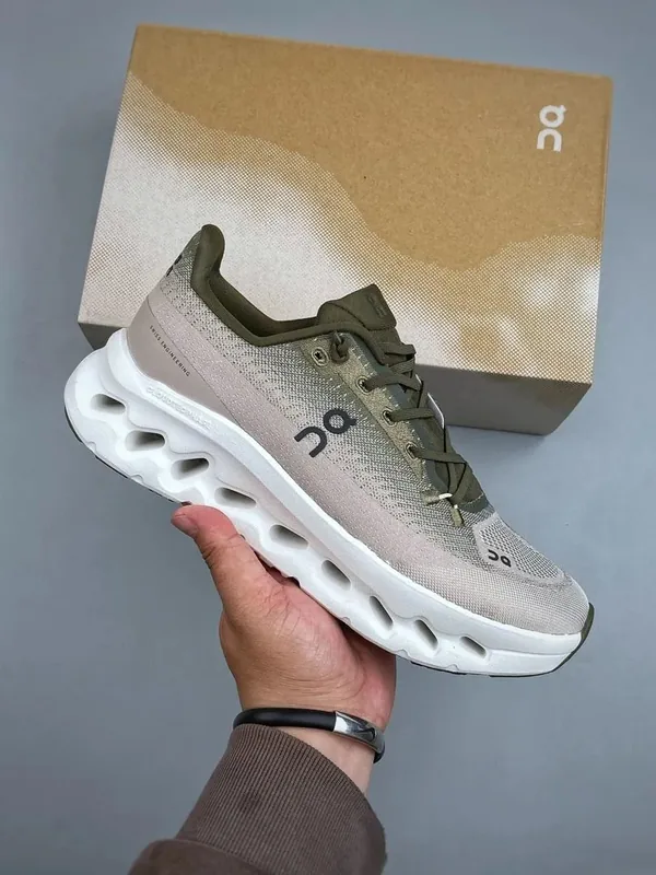 On Running Sneakers Ver.W