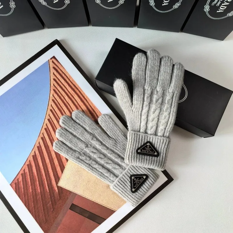 Prada Gloves Ver.A